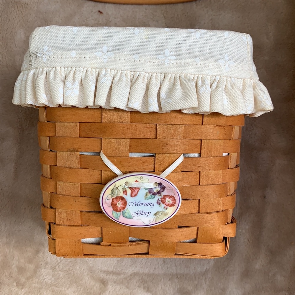 Longaberger 1997 Tissue Basket